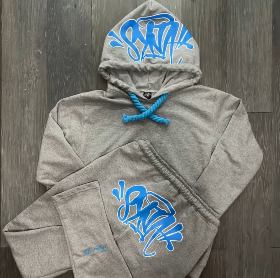 Conjunto Moletom Syna World